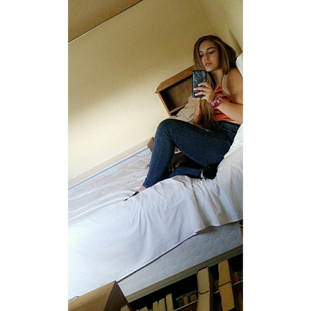 Meet your Posher, Olivia